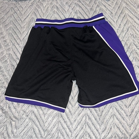 NEW AUTHENTIC Mitchell & Ness x NBA Hardwood Classics Shorts Sacramento Kings - Picture 4 of 6